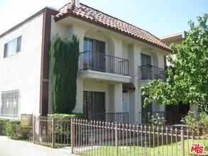 Building Photo - 10836 Camarillo St