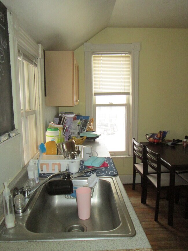 Cocina - 1425 6th St SE