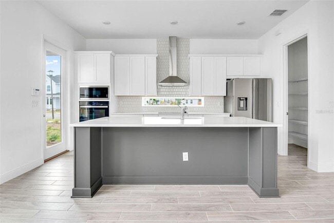 Building Photo - 6492 Barnstorm Wy