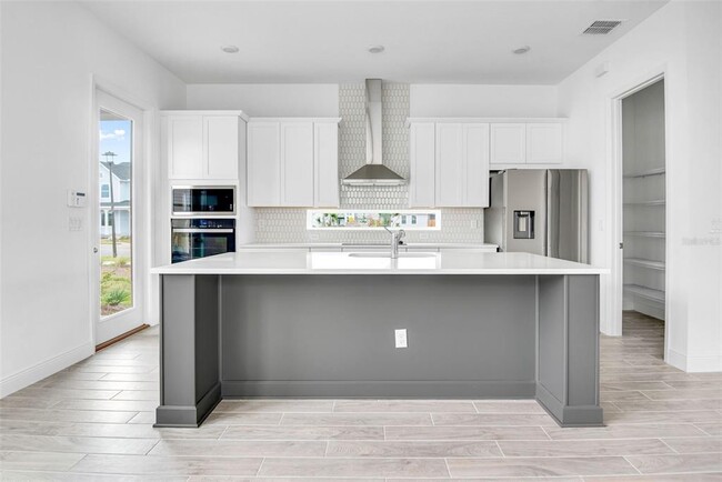 Foto del edificio - 6492 Barnstorm Wy