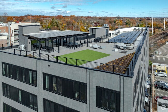 Fairfield Station Lofts - Rooftop Lounge - Fairfield Station Lofts