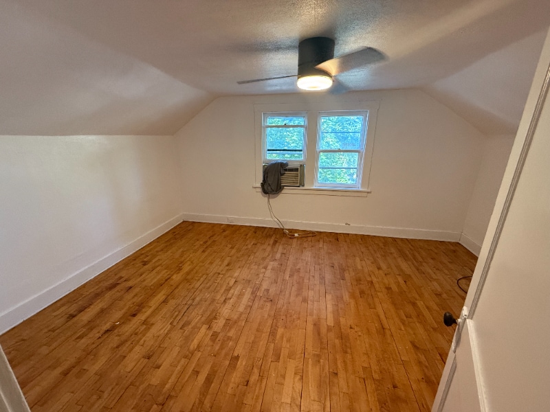 Foto principal - 908 Island St