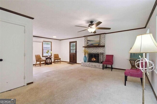 Foto del edificio - 3040 Land Rd