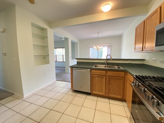 Building Photo - 1659 S Candlestick Way