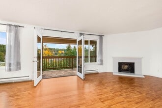 Building Photo - 10514 NE 32nd Pl