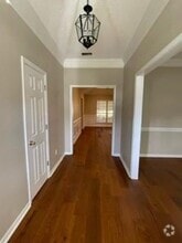 Building Photo - 10380 Hunters Ridge Dr