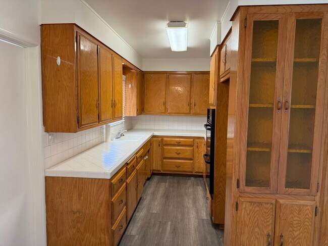 Foto del edificio - 24800 Walnut St