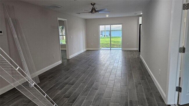 Foto del edificio - 602 Lime Ave