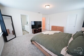 Building Photo - 73 Club House Dr