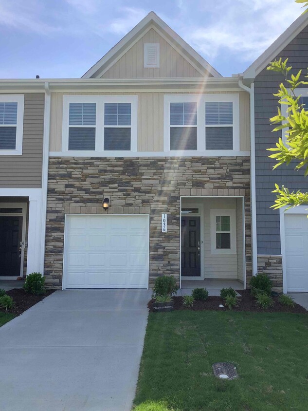 Primary Photo - 1036 Sweet Woodruff Dr