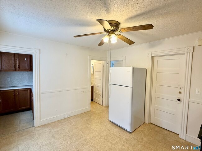 Foto del edificio - 225 Beechwood Ave