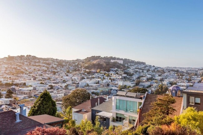 Building Photo - Views for Days Eureka Valley Home.  OPEN HOUSE!!!! THURSDAY, MAY 21 FROM 4:00 PM - 6:30 PM.