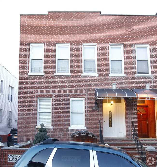 Building Photo - 1854 68th St