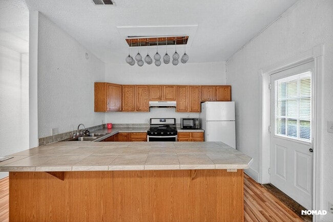 Building Photo - 2500 Eaton St