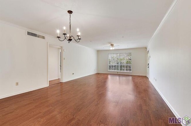 Living room - 10428 Jefferson Hwy