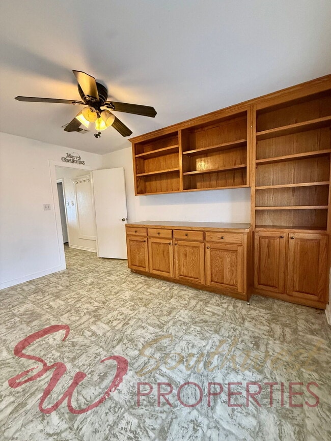 Building Photo - Well maintained 3 bedroom, 2 bathroom in the country