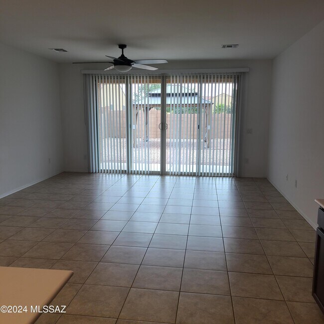 Building Photo - 32997 S Expedition Ct