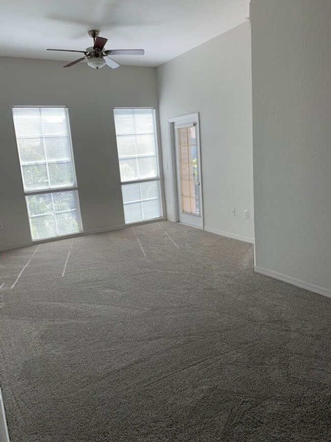 Building Photo - Hyde Park SOHO | 2BR/2BA Condo