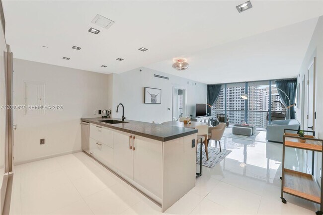 Foto del edificio - 465 Brickell Ave