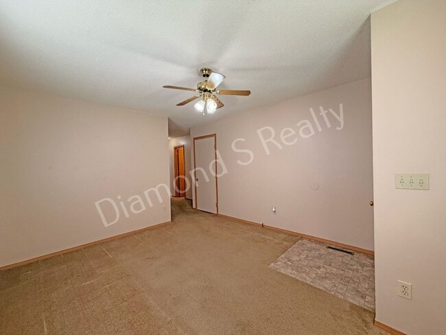 Building Photo - 1448 W Rainey St