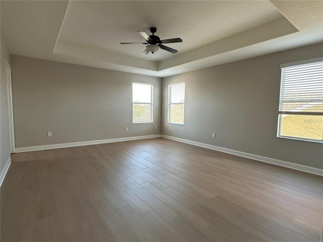 Foto del edificio - 15168 Evergreen Oak Loop
