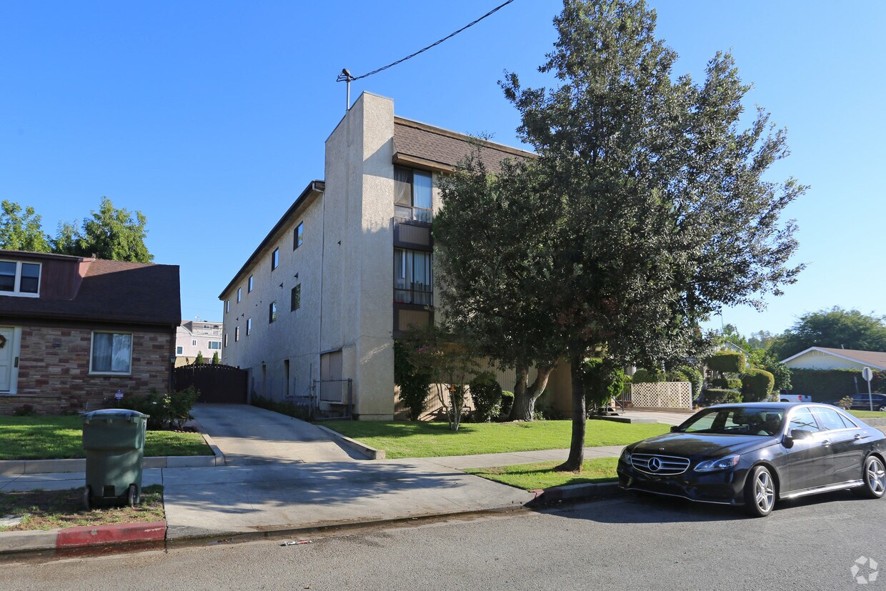 Foto del edificio - 1239 E Lexington Dr