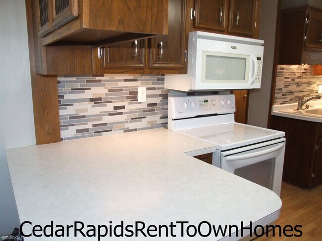Foto del edificio - 3 br, 2 bath House - Put your TAX REFUND t...