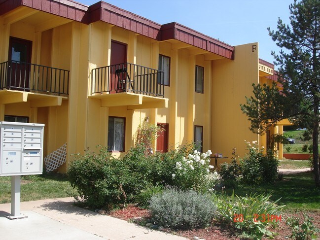 Julian Square Apartments Sheridan, CO