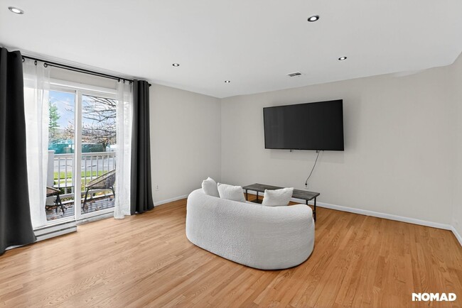 Building Photo - 91 Presidential Dr