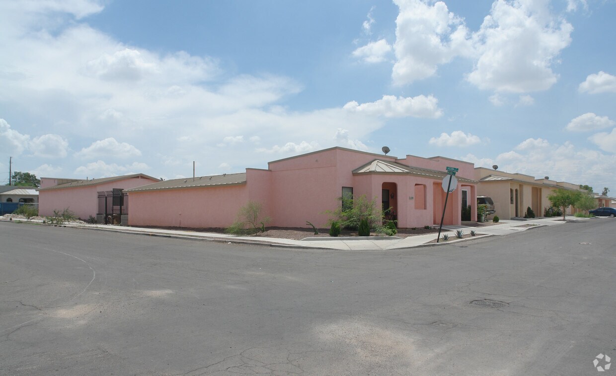 Building Photo - 261 W Laguna St