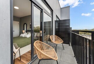 Building Photo - 857 Communipaw Ave