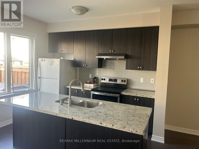 Building Photo - 76 Doris Pawley Cres