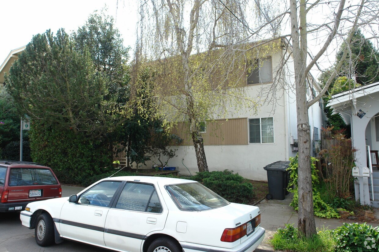 Foto del edificio - 1728 Berkeley Way