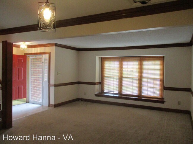 Foto del edificio - 3 br, 2.5 bath House - 734 Lord Dunmore Dr.