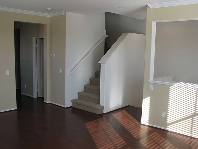 Foto del edificio - Riverwalk End Unit — YMCA & Community Park...