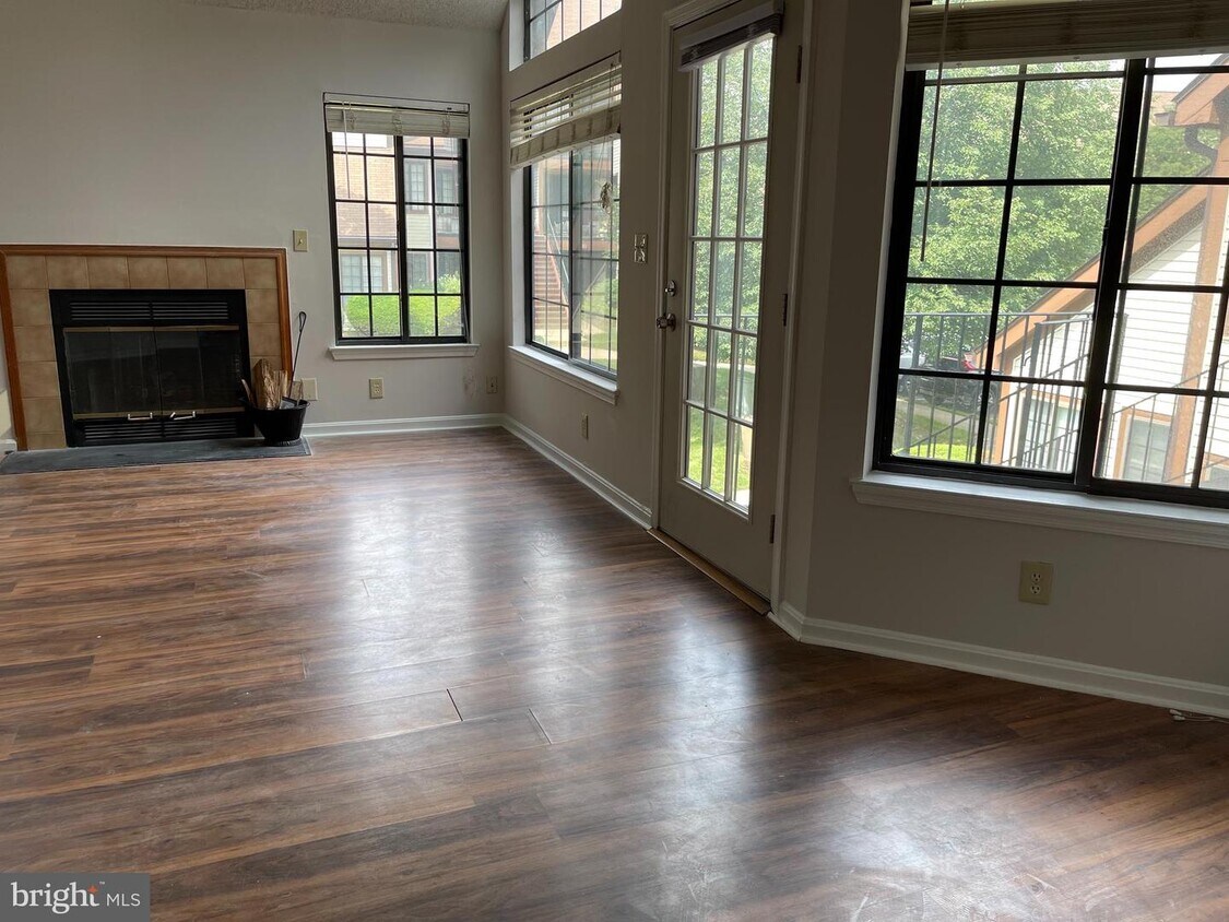 Foto principal - 6007 Curtier Dr