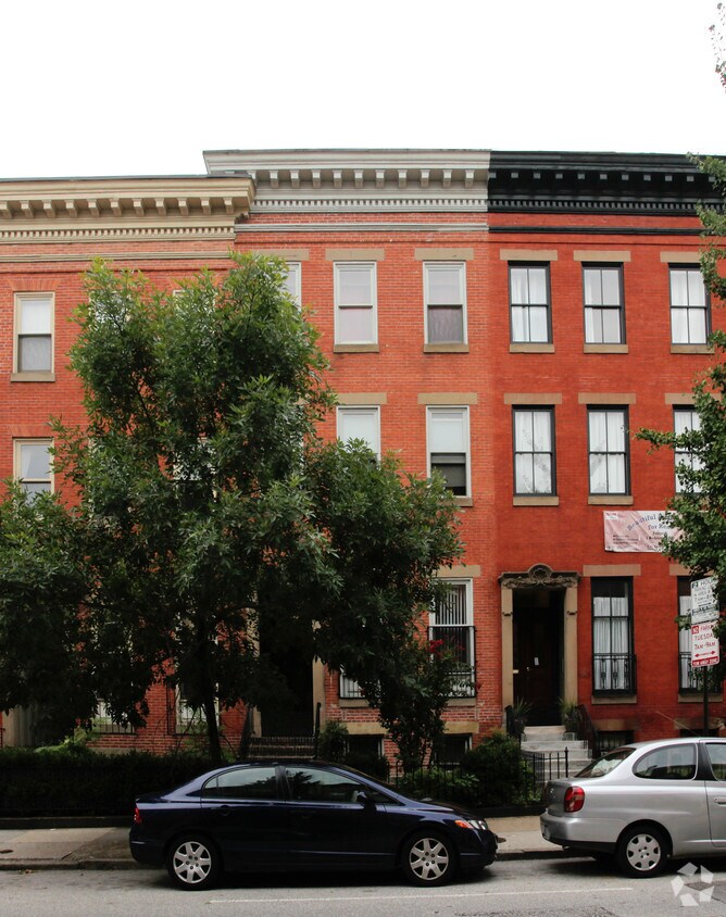 Building Photo - 922 N Calvert St