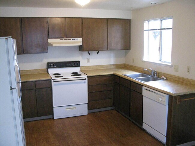 Building Photo - 529