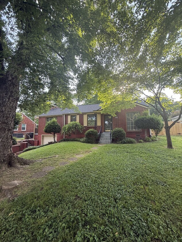 Primary Photo - 316 Tamworth Dr