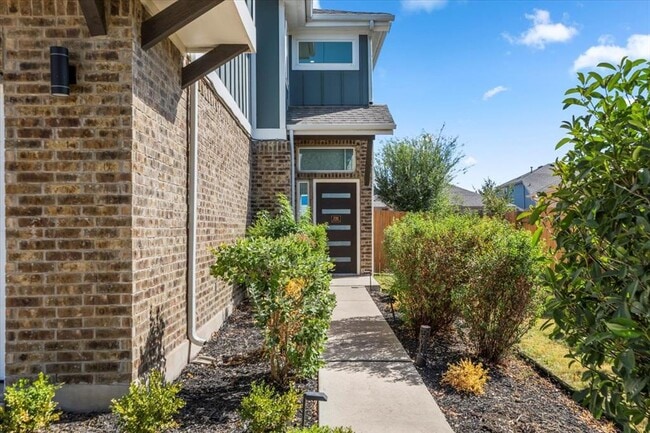 Building Photo - 6912 Cardinal Bloom Loop