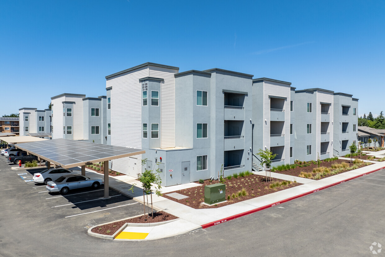 Primary Photo - Vista Del Robles Apartments