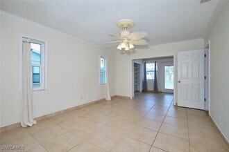 Building Photo - 2614 SE 12th Pl Building Photo - 2614 SE 12th Pl