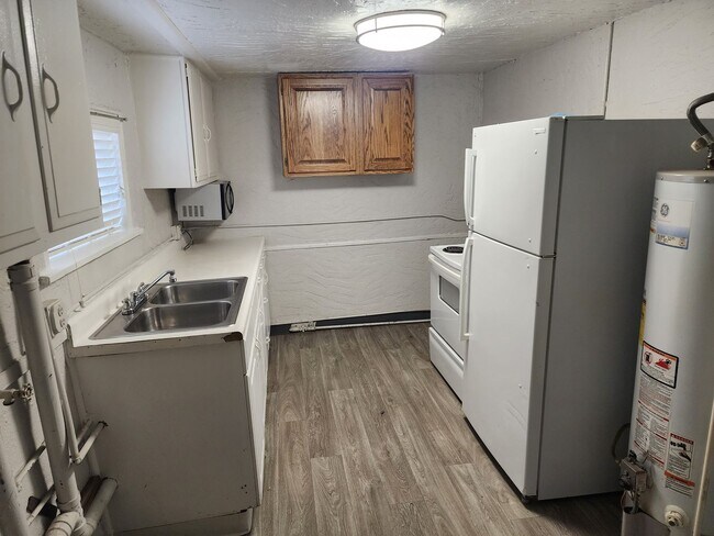 Building Photo - Cozy 3 bedroom in Westwood