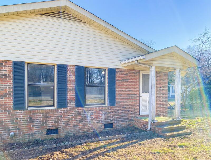 1418 Lees Chapel Rd, Greensboro, NC 27405 House Rental in Greensboro