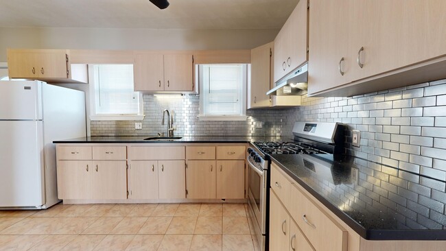 Foto del edificio - 159 Crest Ave