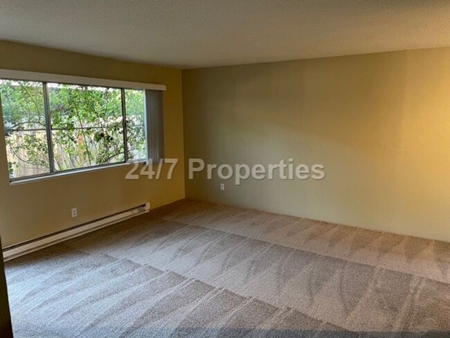 Building Photo - 351 NE 78th Ave