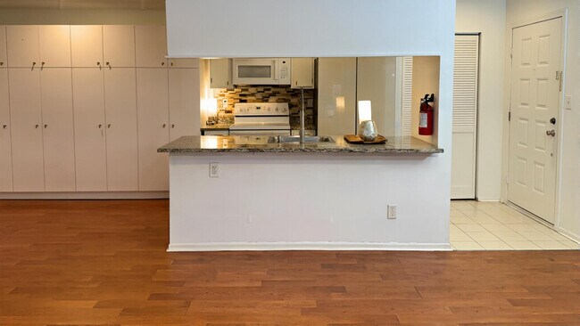 Foto del edificio - 25 Steeplechase Ct