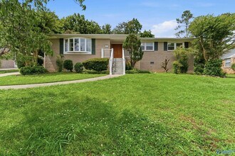Building Photo - 2117 Shades Crest Rd SE
