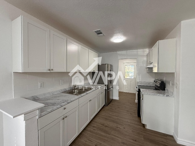 Foto del edificio - 9846 Alisa Brooke