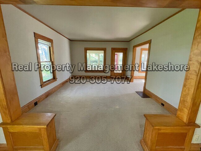 Foto del edificio - Large 3 Bedroom Home on 2 acres